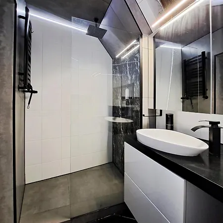 Kawalerka Z Bezplatnym Miejscem Parkingowym Lägenhet